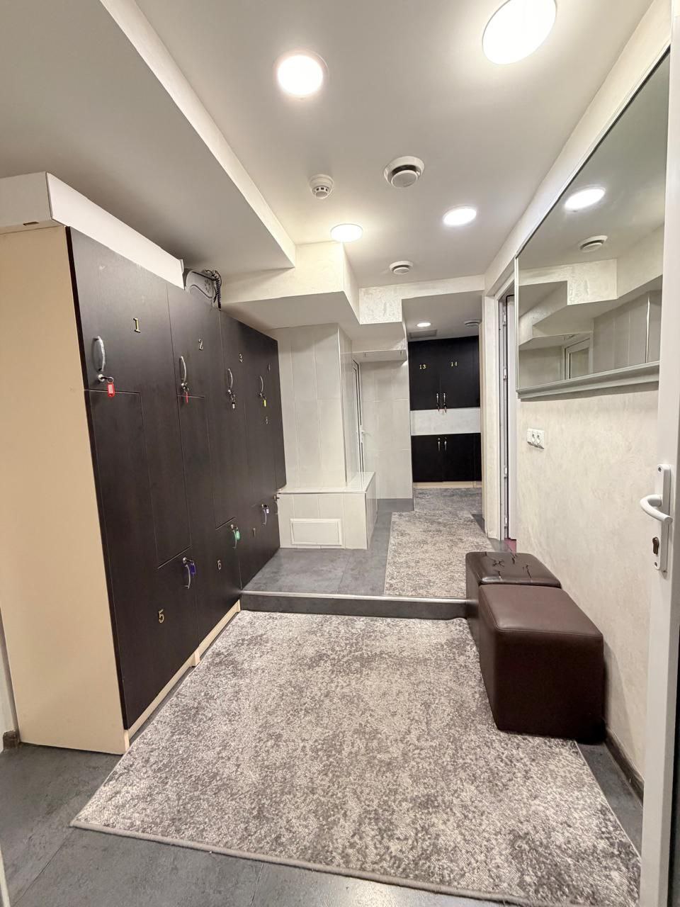 General 18 Beds Room